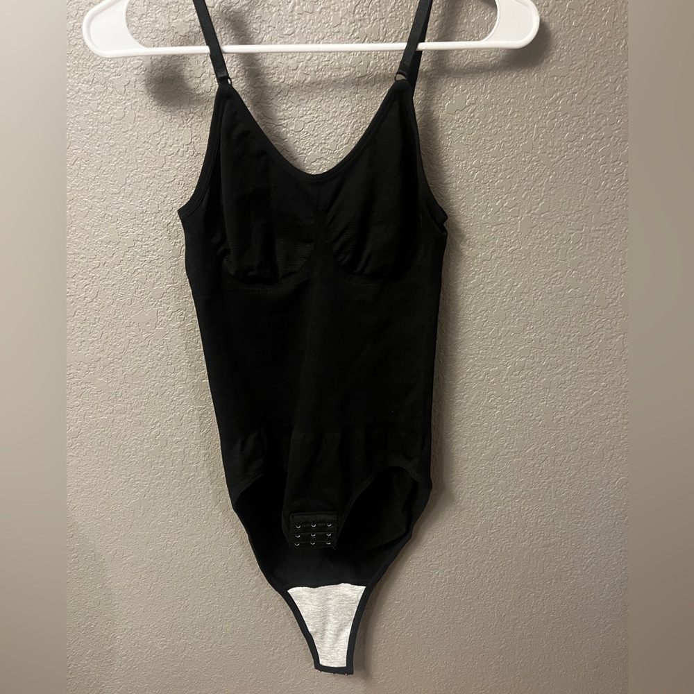 Women’s shapewear